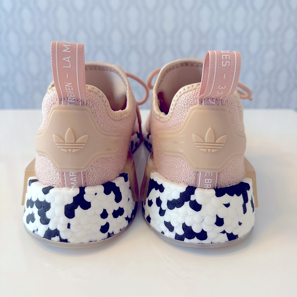 Blush Adidas NMD R1 - Picture 4 of 6